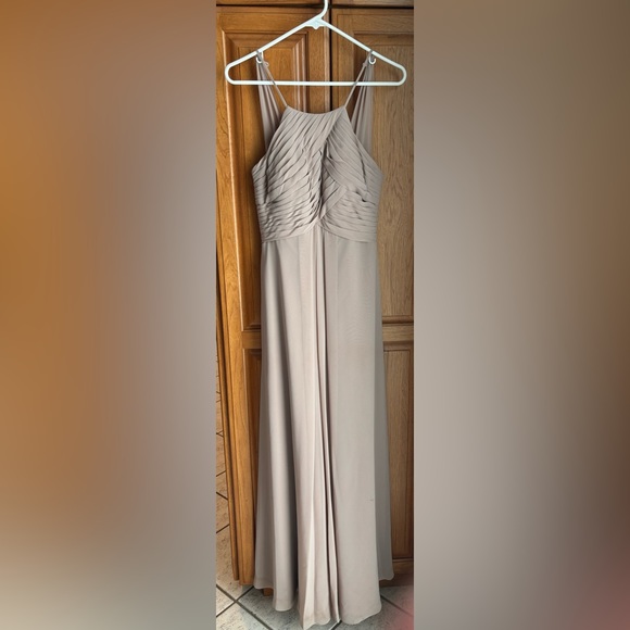 AZAZIE CHAMPAGNE COLOR FLOOR LENGTH BRIDESMAID DRESS, SZ 4/6 - Picture 1 of 7